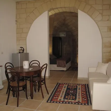 Suites Dr. Balmes Couette-café Lecce